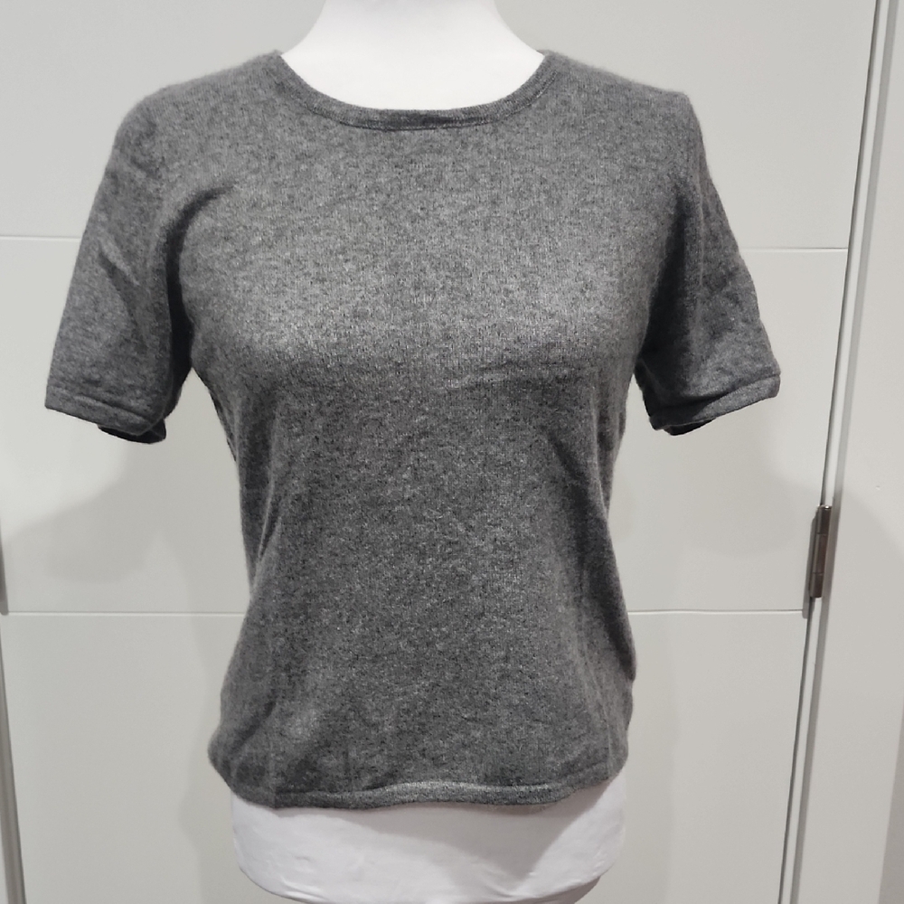 Apostrophe Gray Fitted Short Sleeve T-Shirt